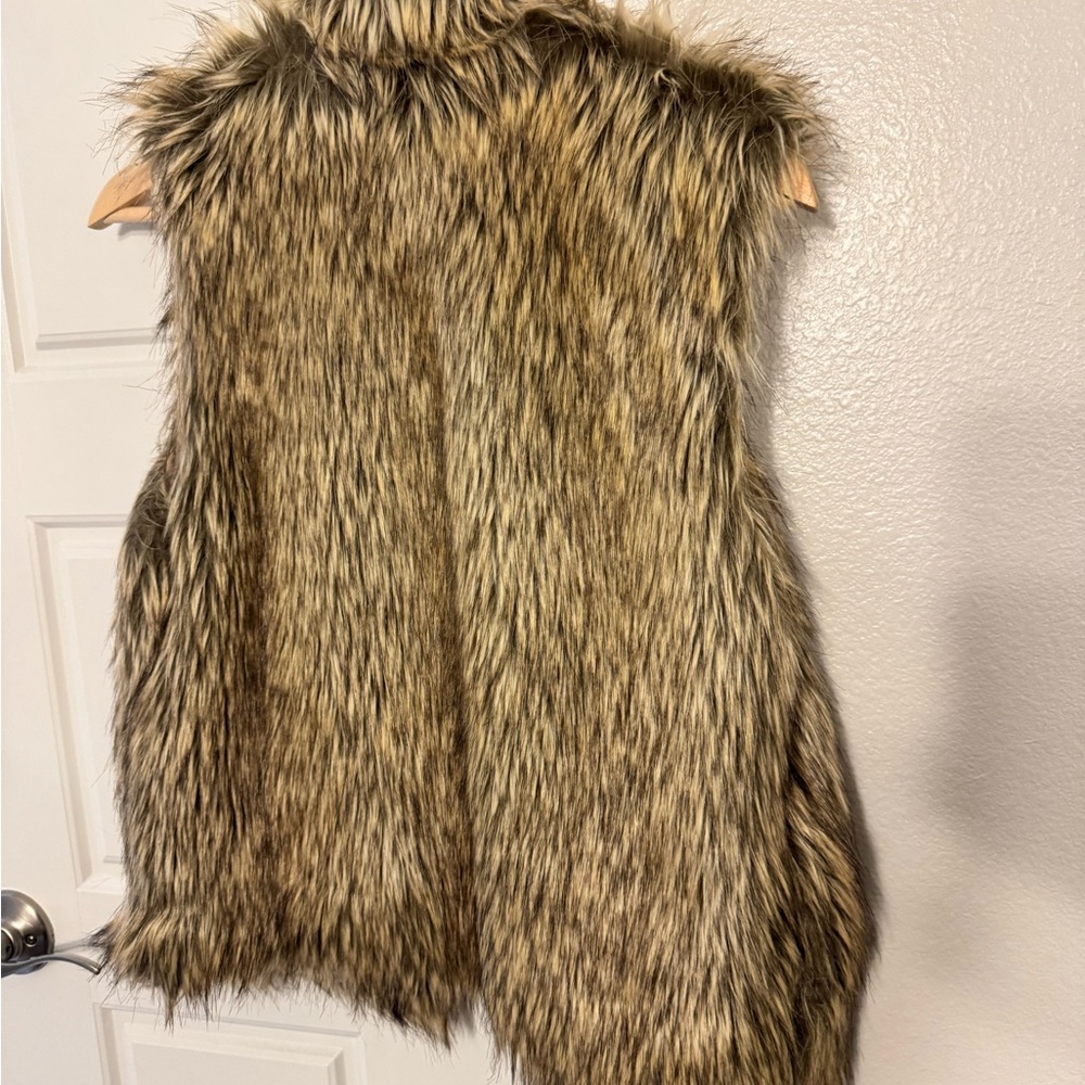 Ci Sono Faux Fur Vest in Brown and Tan